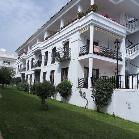 Apts Burriana Nerja Exteriér fotografie