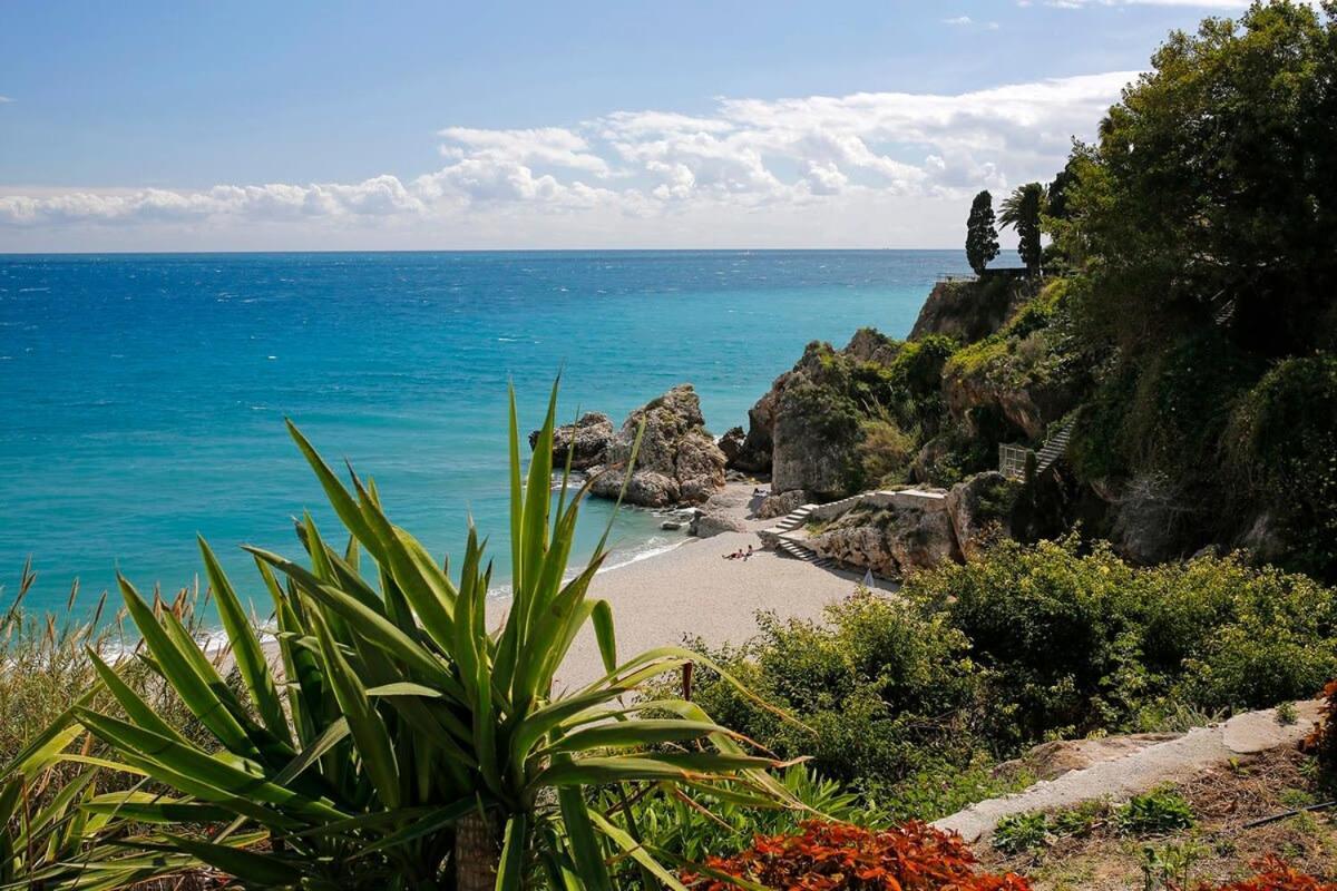 Apts Burriana Nerja Exteriér fotografie