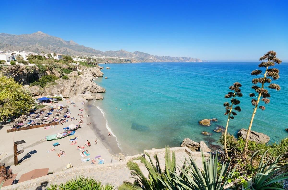 Apts Burriana Nerja Exteriér fotografie